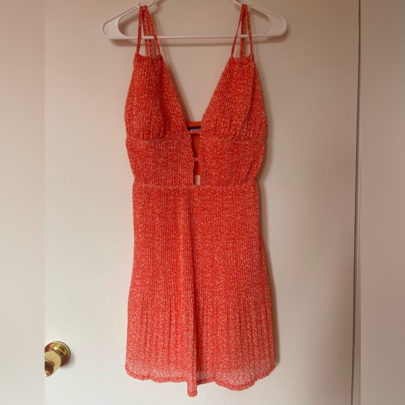 SOLD // NWT Missguided Orange Floral Mini Dress - Picture 2 of 4